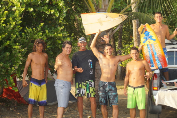 When is the Best Time to Take Surfing Lessons in Costa Rica?